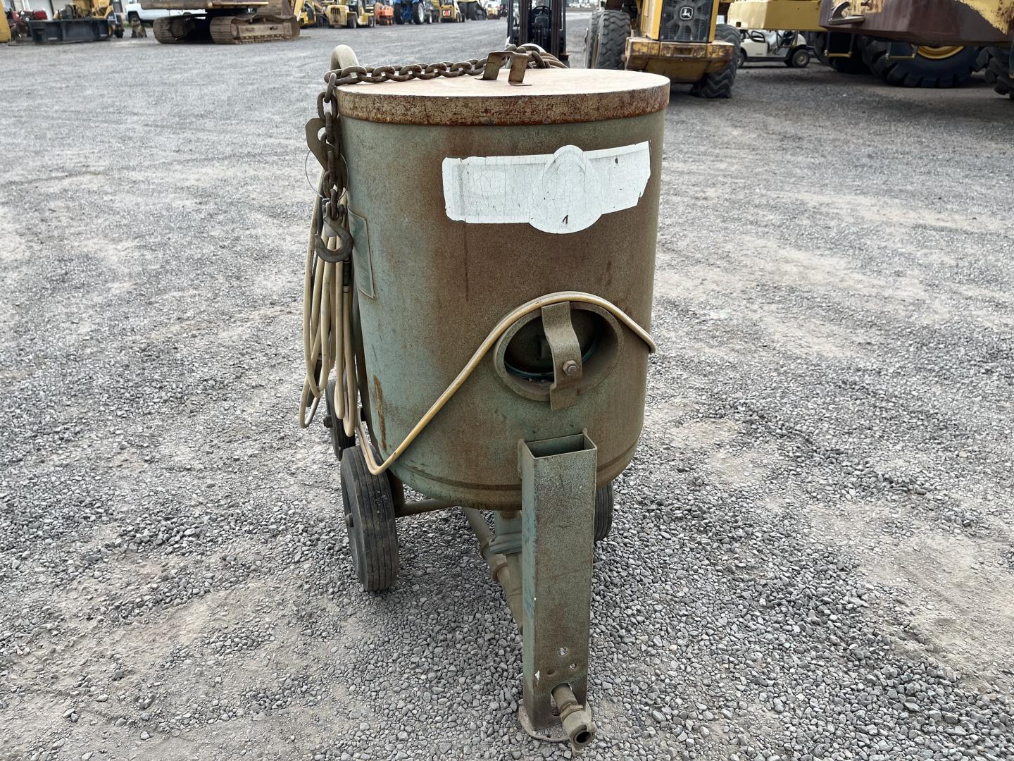 ./imagenes/INVOICE/2019/16610/SAND BLASTER ABRASIVE BLAST MACHINE 2024 (2).JPG